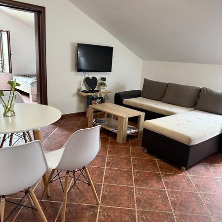 Apartment Atina Kotor Bagian luar foto