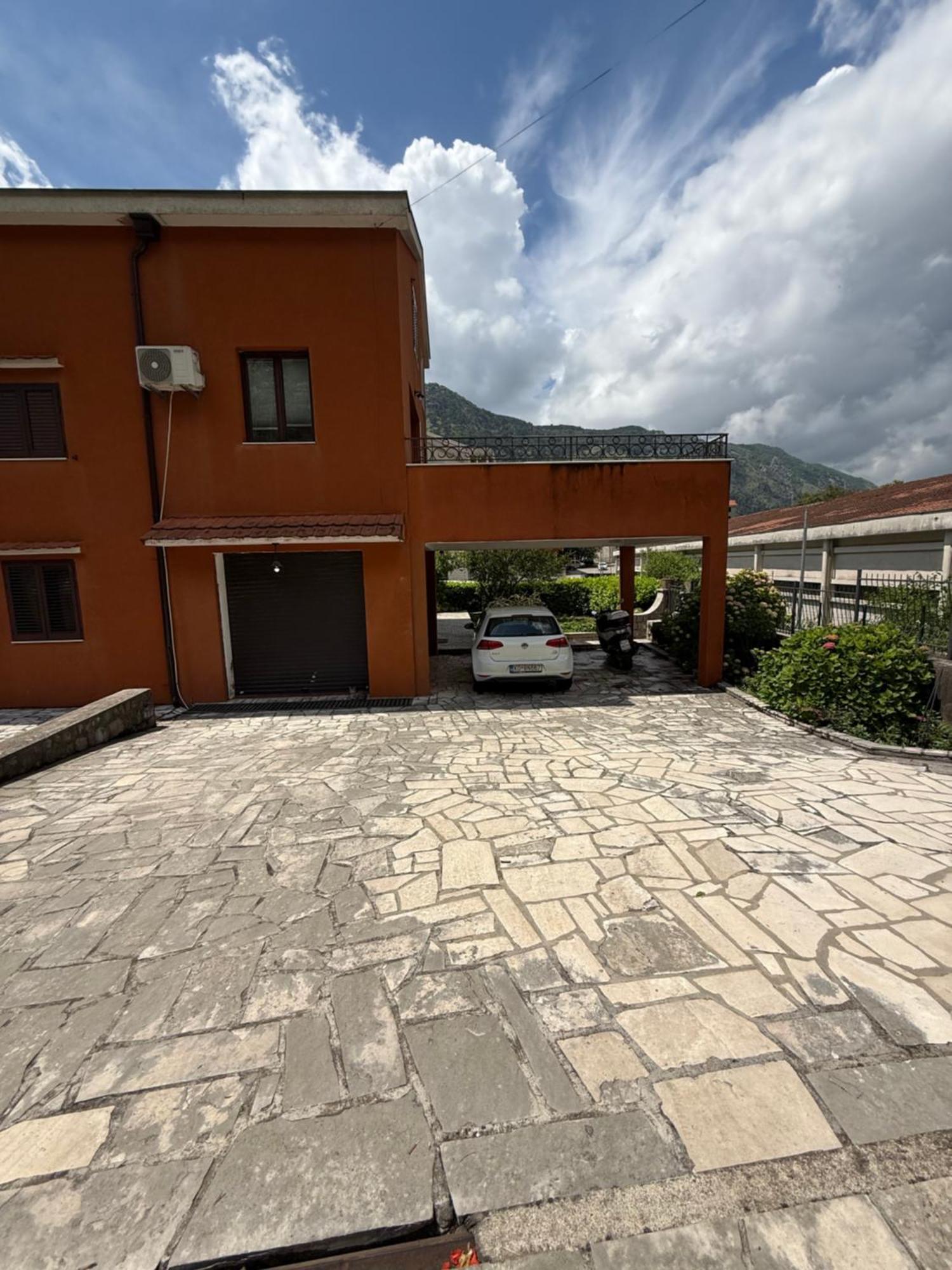 Apartment Atina Kotor Bagian luar foto