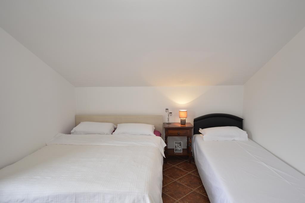 Apartment Atina Kotor Bagian luar foto
